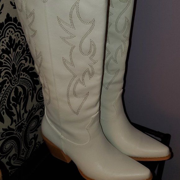 Ladies cowboy boots - Picture 2 of 3